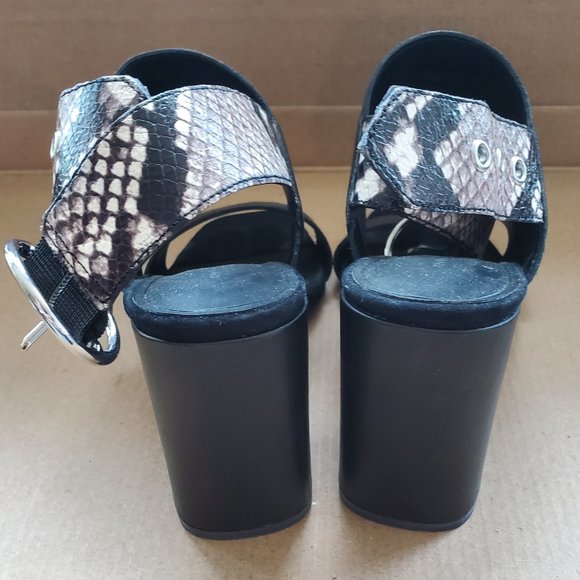 Black sandals with snakeskin detail sz 7 - Picture 4 of 7